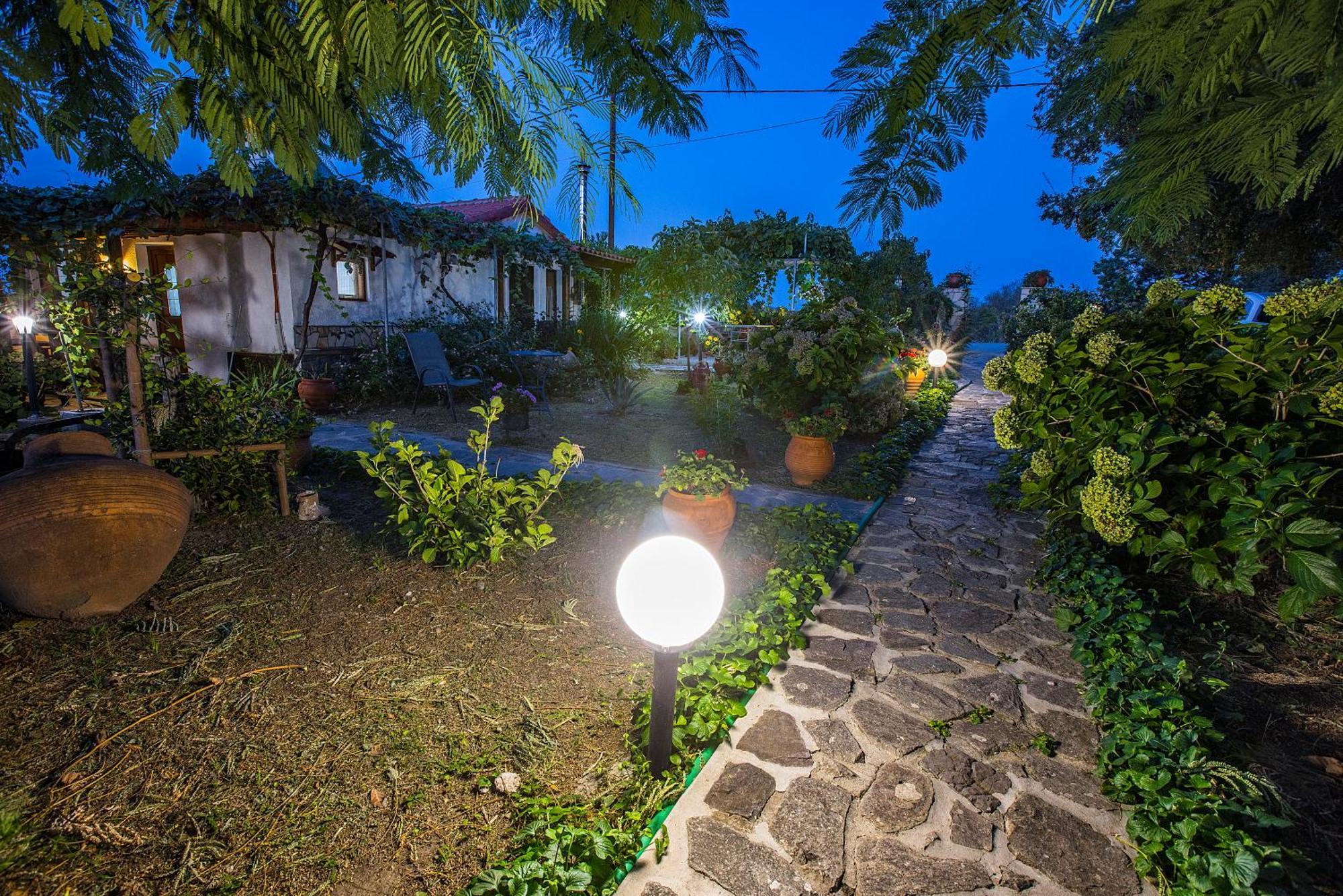 תרמה Alekas Studios מראה חיצוני תמונה
